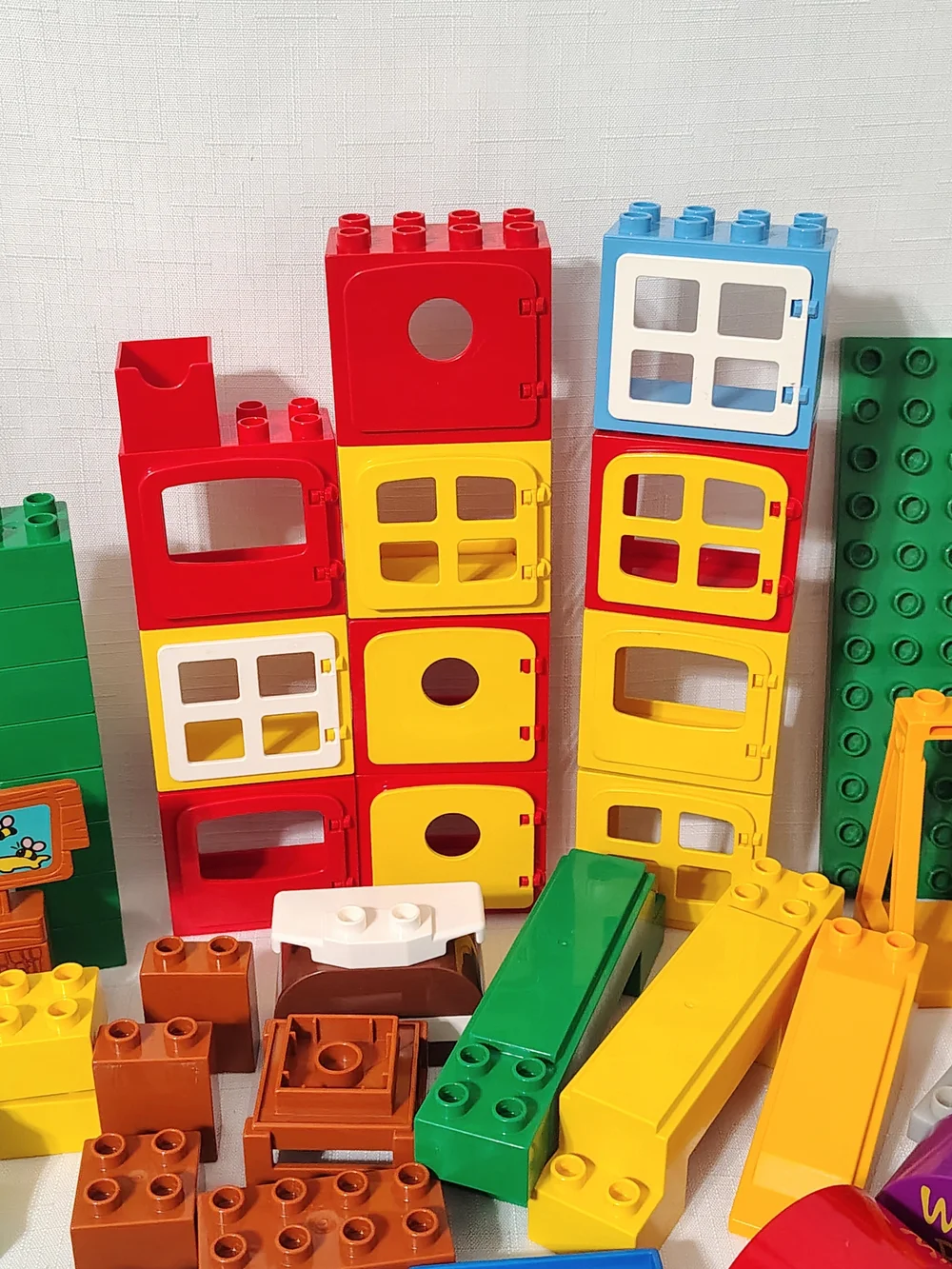 Lego Duplo Lot Plus A Few Novelty Mega Bloks Dora The Explorer Yo Gaba 98 Pieces